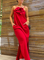 Vestido com aplicação de flor e bolsos AB267